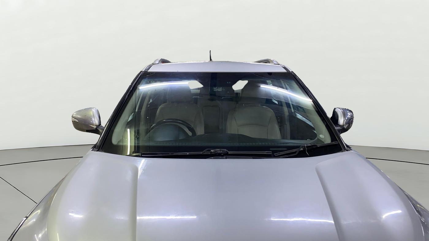 2019 Mahindra XUV300 W8 (O) 1.2 PETROL, Petrol, Manual, 80,379 km, Front Windshield