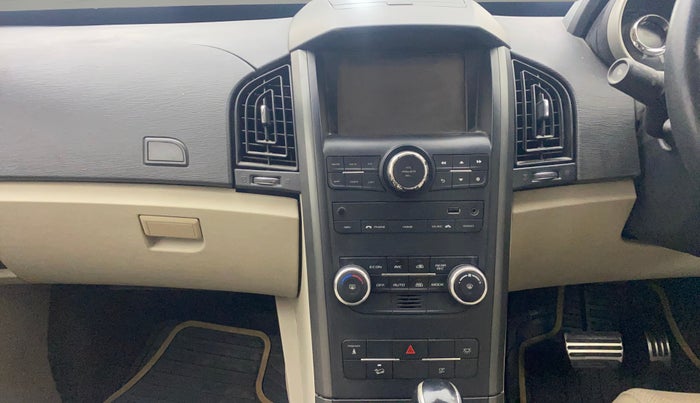 2016 Mahindra XUV500 W10 AT, Diesel, Automatic, 99,877 km, Air Conditioner