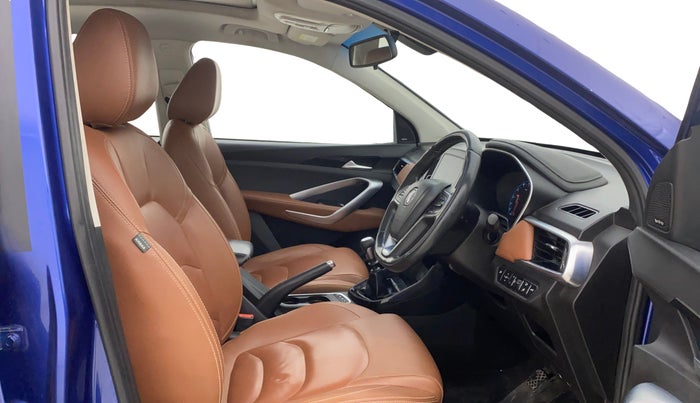 2020 MG HECTOR PLUS SHARP 1.5 PETROL TURBO HYBRID MT 6-STR, Petrol, Manual, 1,10,576 km, Right Side Front Door Cabin