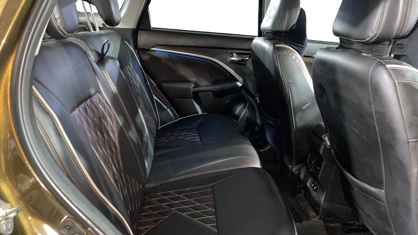 2024 Maruti BREZZA ZXI + AT SMART HYBRID DUAL TONE, Petrol, Automatic, 47,475 km, Right Side Rear Door Cabin