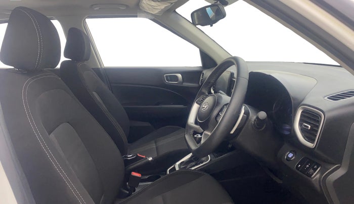 2021 Hyundai VENUE SX PLUS 1.0 TURBO DCT, Petrol, Automatic, 16,615 km, Right Side Front Door Cabin