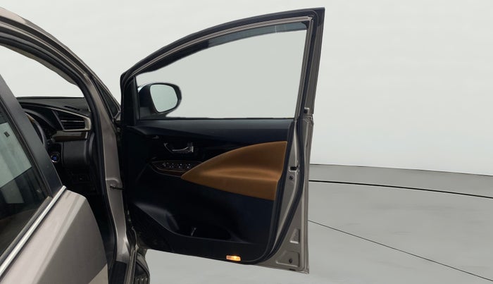 2022 Toyota Innova Crysta 2.7 ZX AT 7 STR, Petrol, Automatic, 32,464 km, RHS Front Door