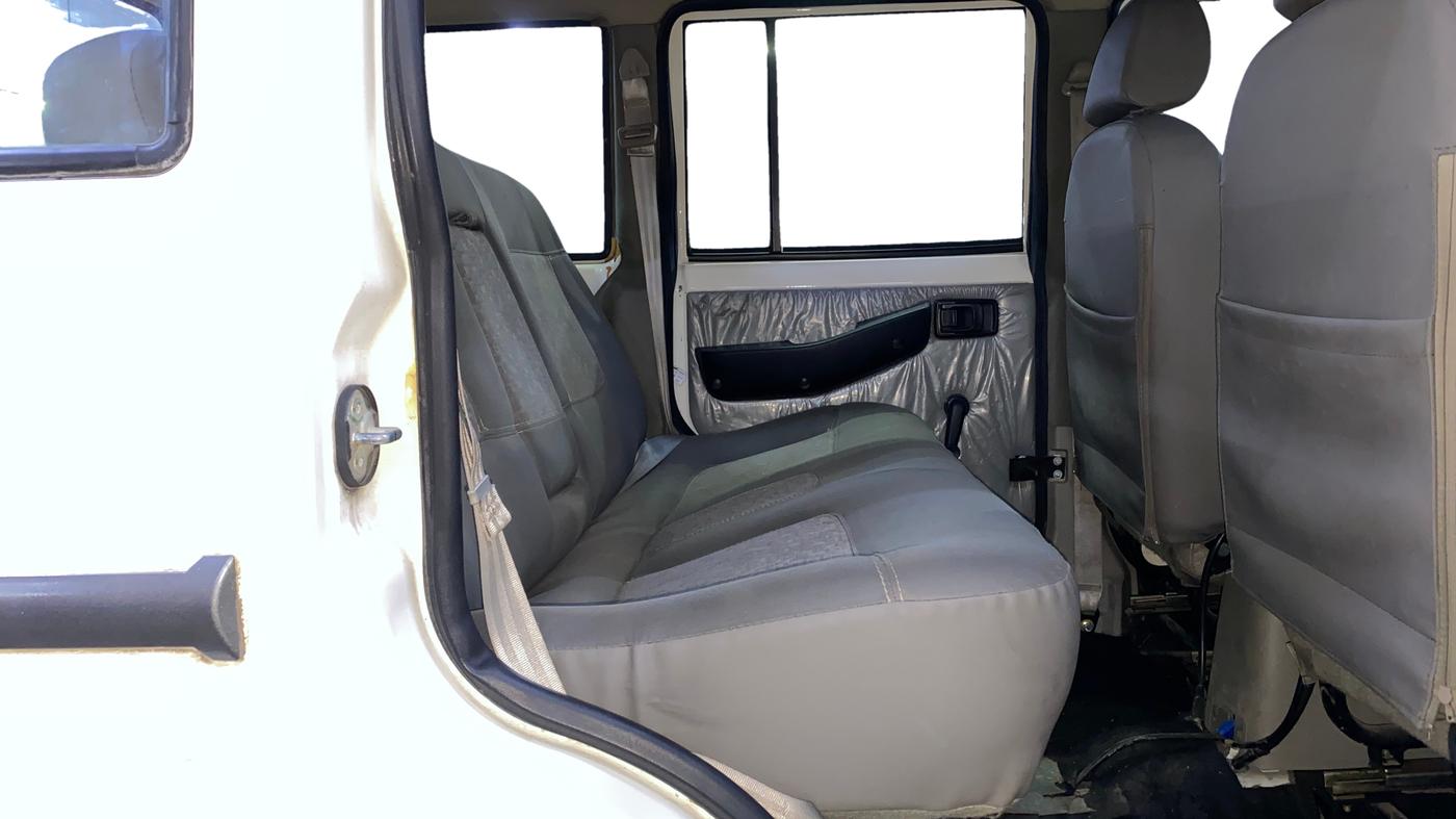 2021 Mahindra Bolero B4, Diesel, Manual, 69,497 km, Right Side Rear Door Cabin