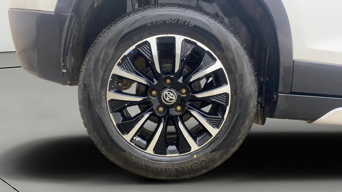 2020 Toyota URBAN CRUISER PREMIUM GRADE AT, Petrol, Automatic, 1,45,623 km, Right Rear Wheel