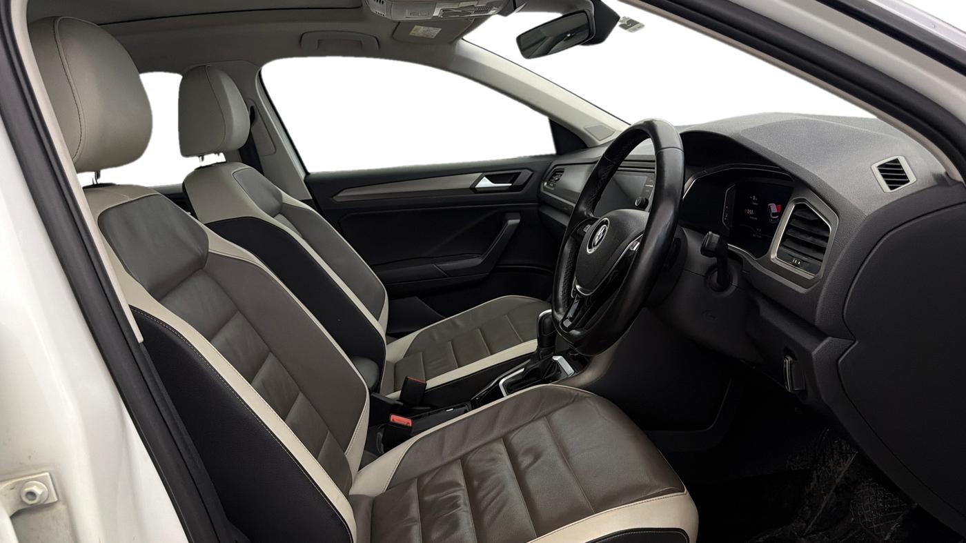 2021 Volkswagen T-ROC 1.5 TSI AT, Petrol, Automatic, 67,344 km, Right Side Front Door Cabin