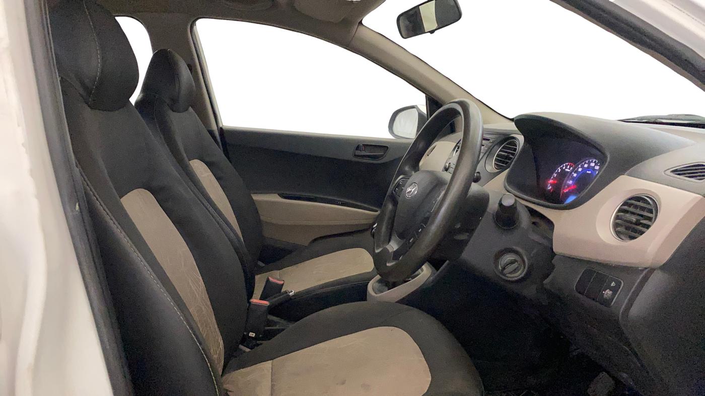 2015 Hyundai Grand i10 SPORTZ 1.1 CRDI, Diesel, Manual, 1,29,188 km, Right Side Front Door Cabin