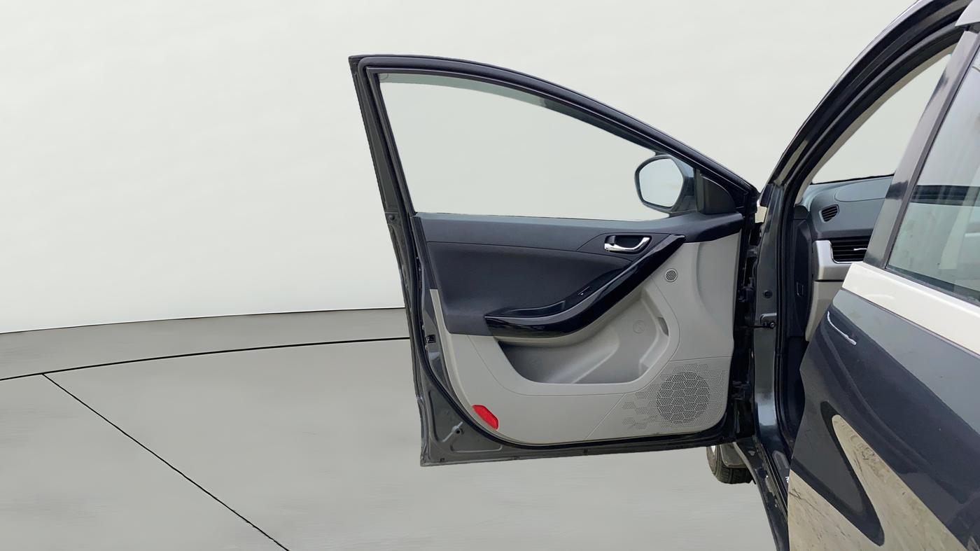 2018 Tata NEXON XZ PETROL, Petrol, Manual, 53,738 km, LHS Front Door