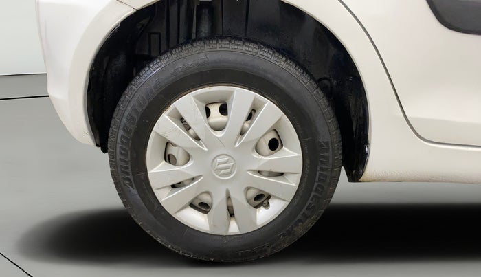 2016 Maruti Swift LXI (O), Petrol, Manual, 57,222 km, Right Rear Wheel