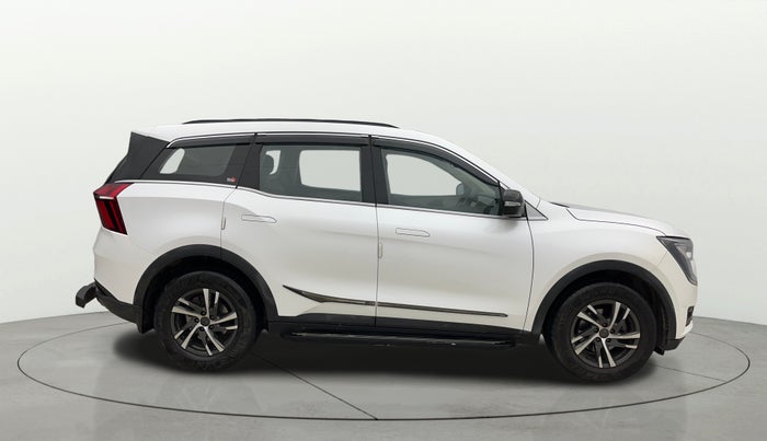2023 Mahindra XUV700 AX 5 P AT 5 STR, Petrol, Automatic, 14,466 km, Right Side View