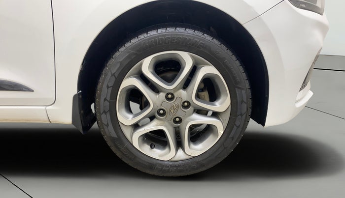 2018 Hyundai Elite i20 ASTA 1.2 (O), Petrol, Manual, 1,22,443 km, Right Front Wheel