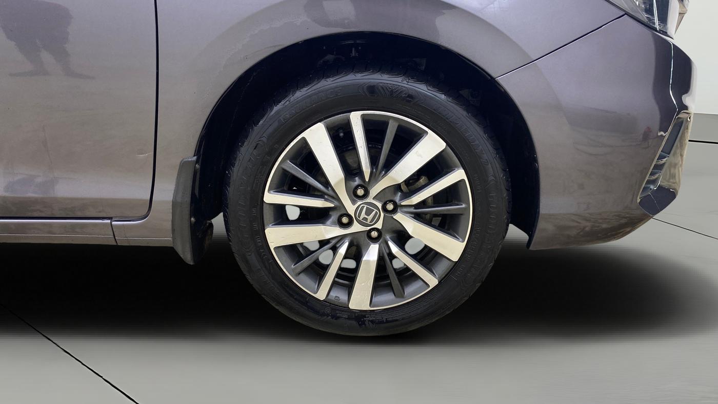 2021 Honda City 1.5L I-VTEC ZX CVT, Petrol, Automatic, 1,05,549 km, Right Front Wheel