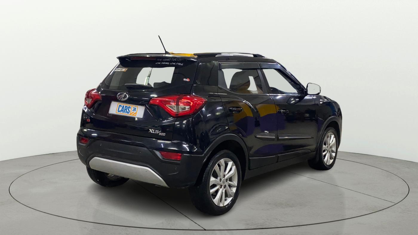 2019 Mahindra XUV300 W8 1.5 DIESEL, Diesel, Manual, 1,12,671 km, Right Back Diagonal