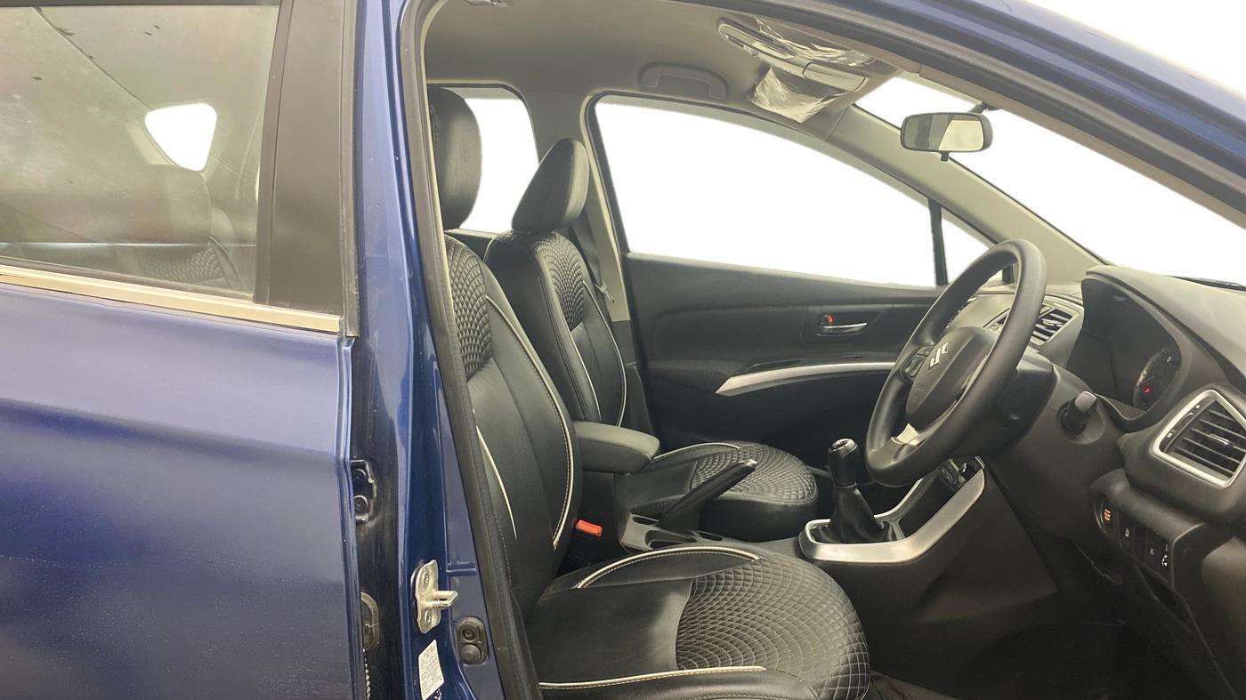 2021 Maruti S Cross ZETA 1.5, Petrol, Manual, 56,324 km, Right Side Front Door Cabin