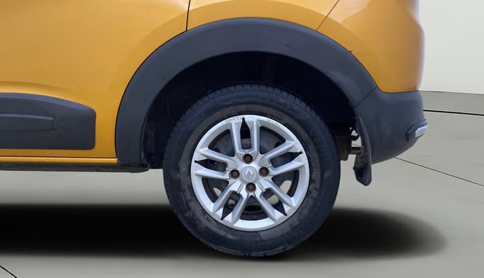 2020 Renault TRIBER RXT, Petrol, Manual, 47,598 km, Left Rear Wheel