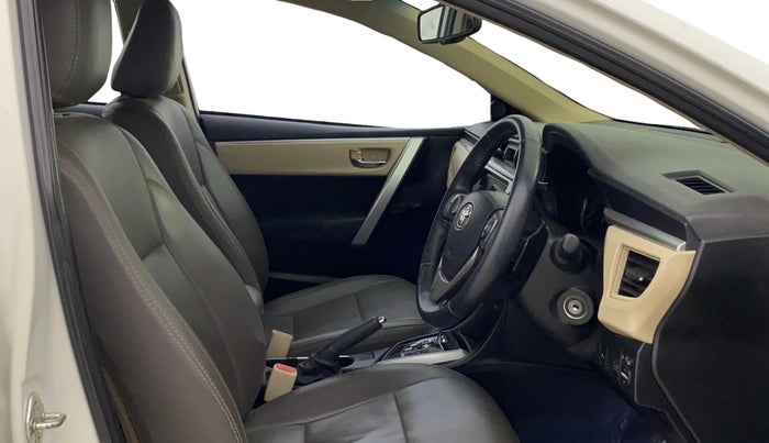 2016 Toyota Corolla Altis G CVT PETROL, Petrol, Automatic, 35,337 km, Right Side Front Door Cabin