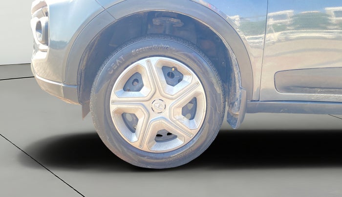 2023 Tata NEXON XM PETROL, CNG, Manual, 1,07,347 km, Left Front Wheel