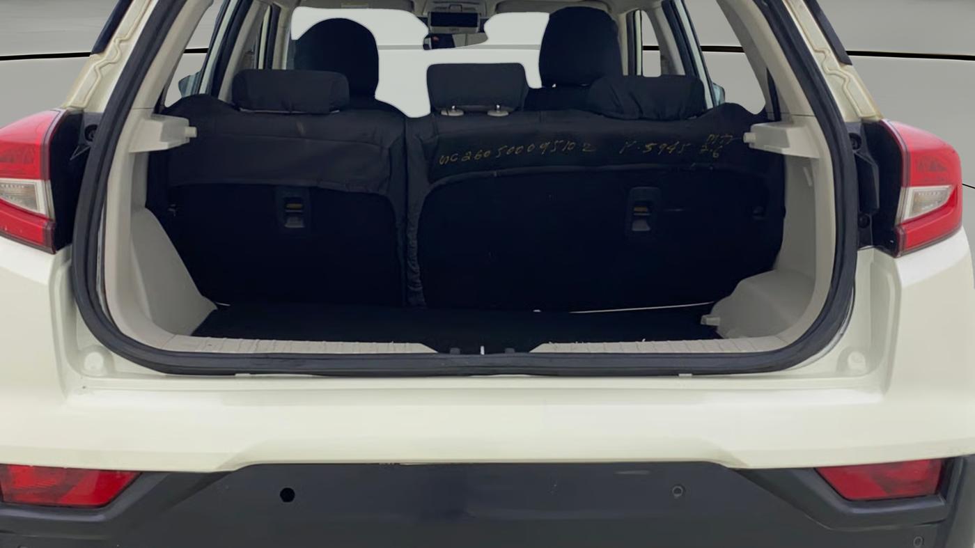 2021 Mahindra XUV300 W8 (O) 1.2 PETROL, Petrol, Manual, 78,893 km, Boot Open Zoomed View