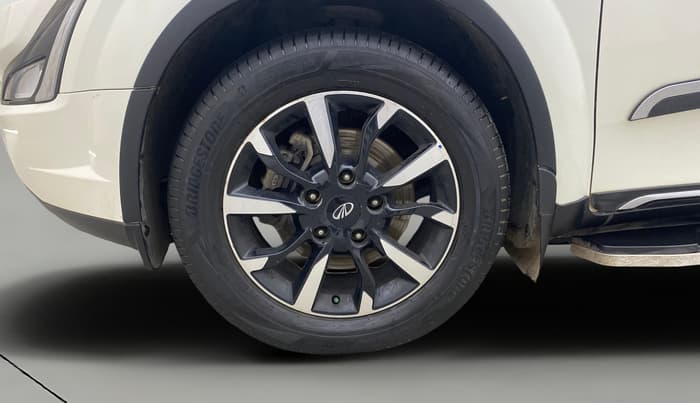 2021 Mahindra XUV500 W11, Diesel, Manual, 84,886 km, Left Front Wheel