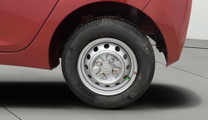 2014 Hyundai Eon ERA +, Petrol, Manual, 1,07,846 km, Left Rear Wheel