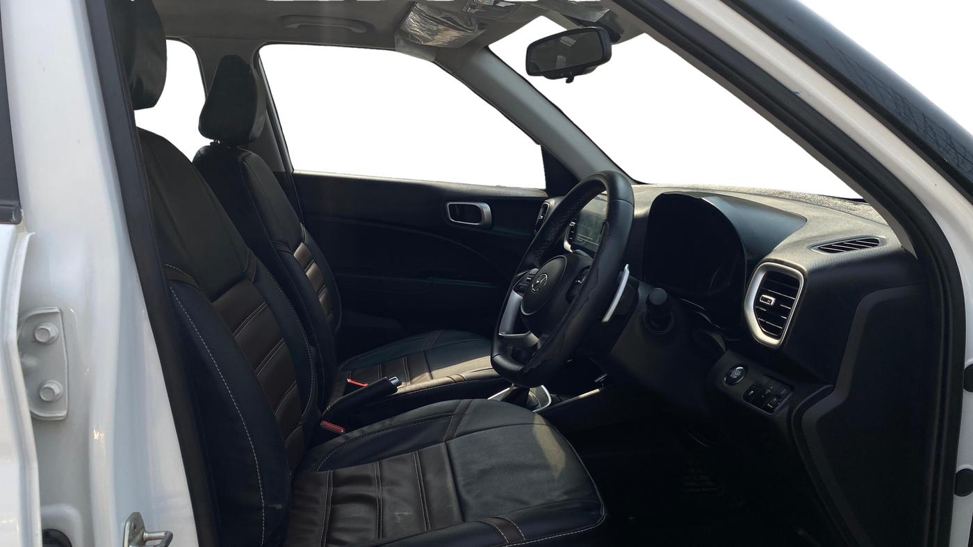 2020 Hyundai VENUE SX PLUS 1.0 TURBO DCT, Petrol, Automatic, 51,919 km, Right Side Front Door Cabin