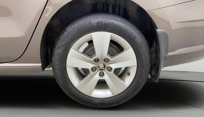 2020 Skoda Rapid AMBITION AT TSI, Petrol, Automatic, 93,113 km, Left Rear Wheel