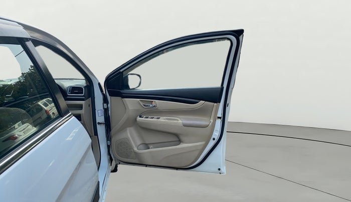 2017 Maruti Ciaz ALPHA 1.4 PETROL, Petrol, Manual, 54,714 km, RHS Front Door