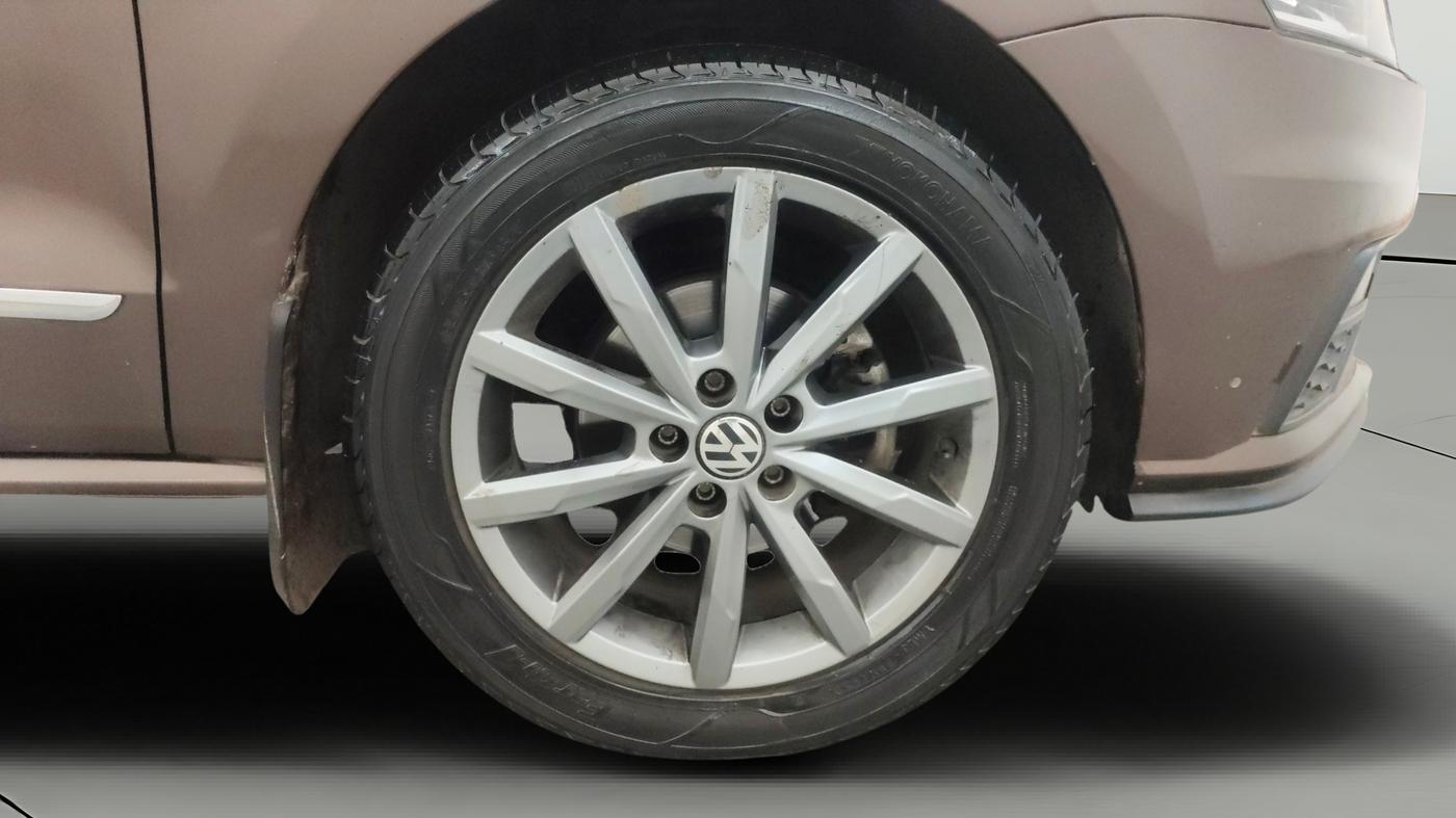 2020 Volkswagen Polo HIGHLINE PLUS 1.0L TSI, Petrol, Manual, 42,149 km, Right Front Wheel