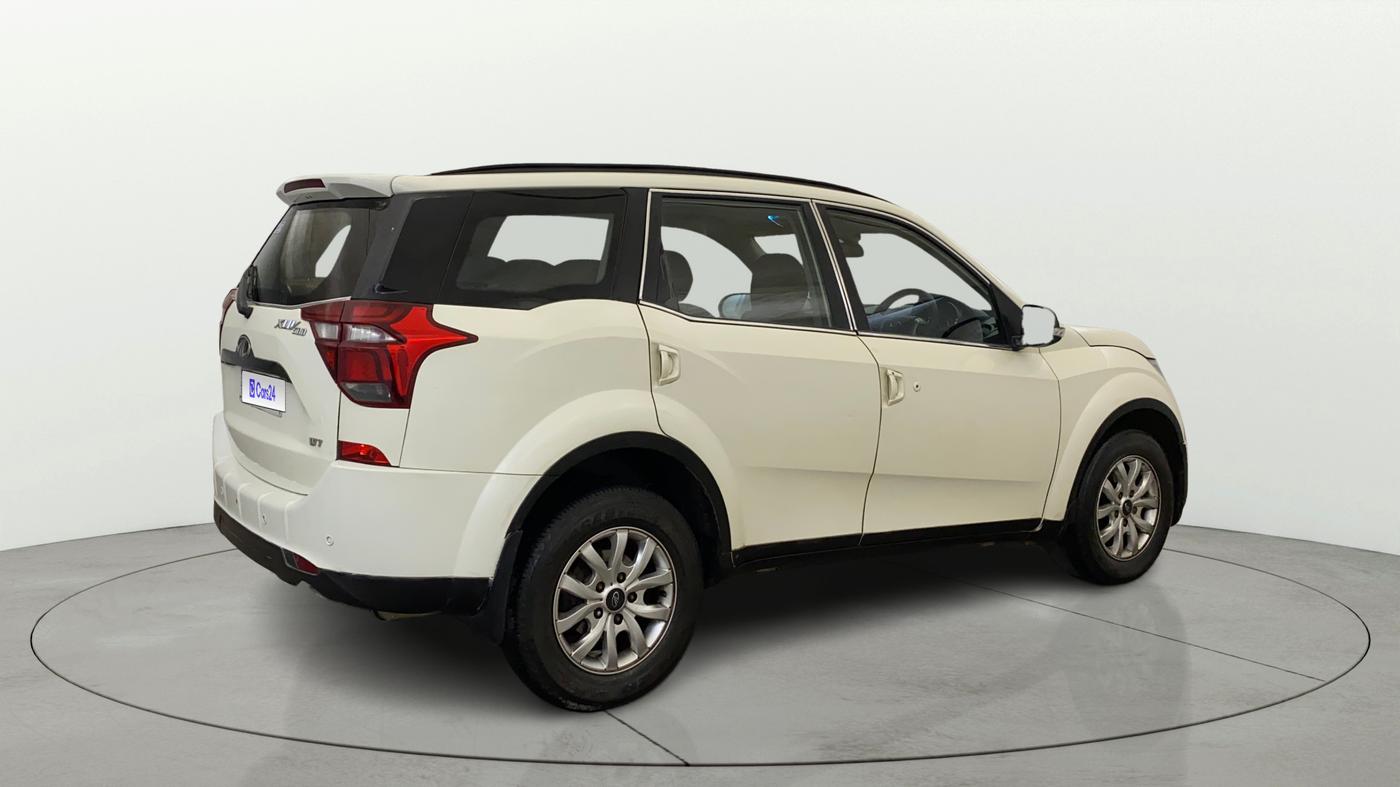 2021 Mahindra XUV500 W7, Diesel, Manual, 93,552 km, Right Back Diagonal