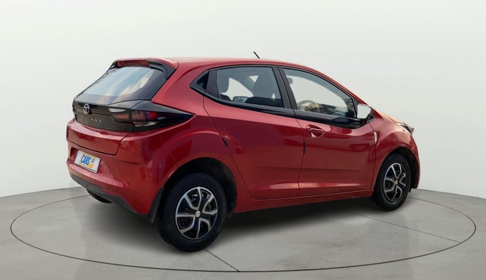 2021 Tata ALTROZ XE DIESEL, Diesel, Manual, 1,05,188 km, Right Back Diagonal