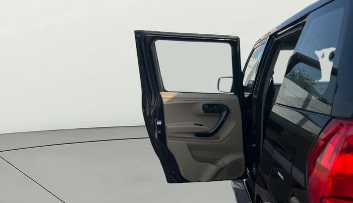 2023 Mahindra BOLERO NEO N 4, Diesel, Manual, 25,909 km, LHS Rear Door