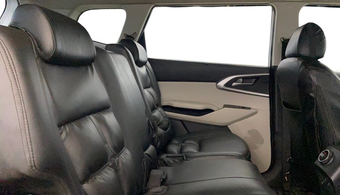 2022 KIA CARENS PRESTIGE PLUS 1.4 PETROL 7 STR, Petrol, Manual, 43,517 km, Right Side Rear Door Cabin