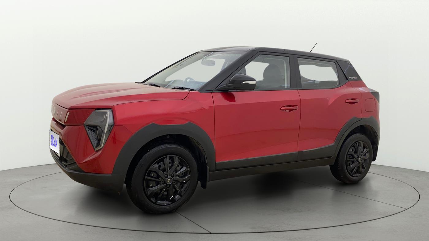2025 Mahindra XUV 3XO REVX A 1.2 Petrol MT, Petrol, Manual, 4,378 km, Left Front Diagonal