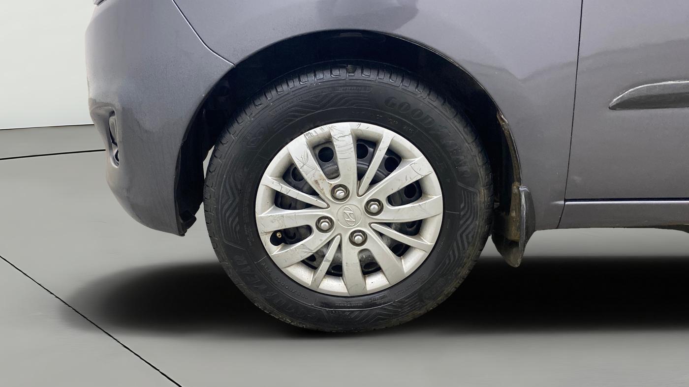 2013 Hyundai i10 MAGNA 1.1, Petrol, Manual, 36,404 km, Left Front Wheel
