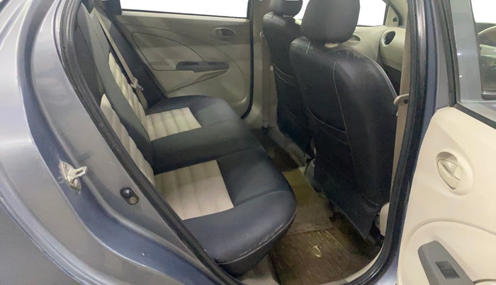 2015 Toyota Etios GD, Diesel, Manual, 1,09,045 km, Right Side Rear Door Cabin