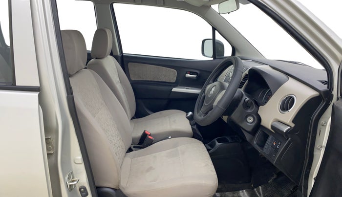 2014 Maruti Wagon R 1.0 VXI, Petrol, Manual, 66,371 km, Right Side Front Door Cabin