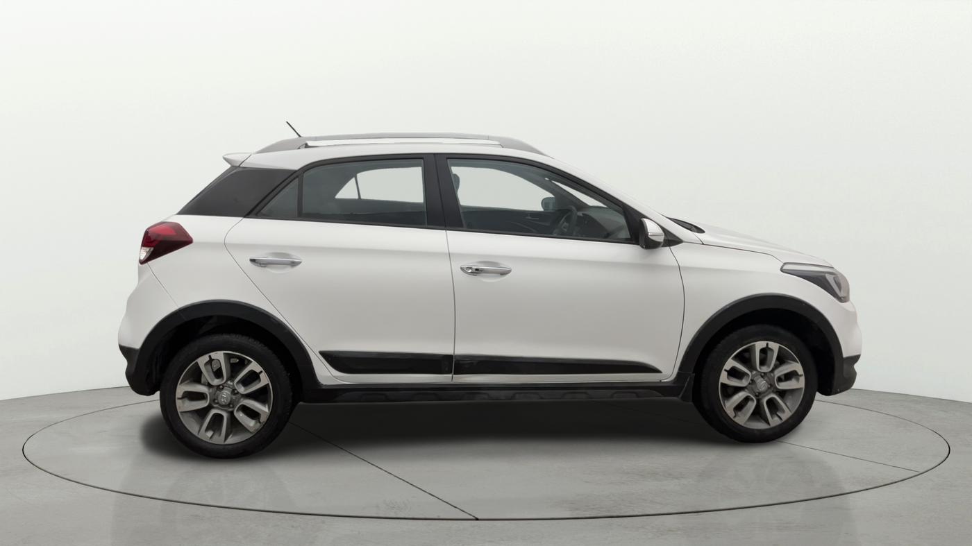 2017 Hyundai i20 Active 1.2 SX, Petrol, Manual, 71,280 km, Right Side View