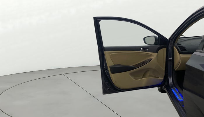 2014 Hyundai Verna FLUIDIC 1.6 CRDI SX AT, Diesel, Automatic, 99,487 km, LHS Front Door