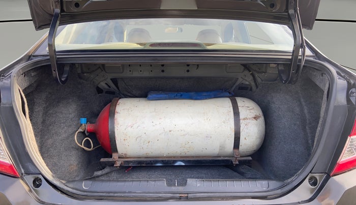 2019 Honda Amaze 1.2L I-VTEC S, CNG, Manual, 1,08,501 km, Boot Open Zoomed View
