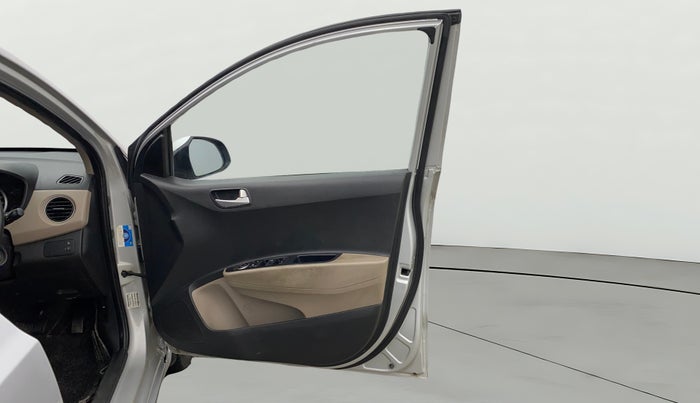 2017 Hyundai Grand i10 SPORTZ (O) AT 1.2 KAPPA VTVT, Petrol, Automatic, 25,292 km, RHS Front Door