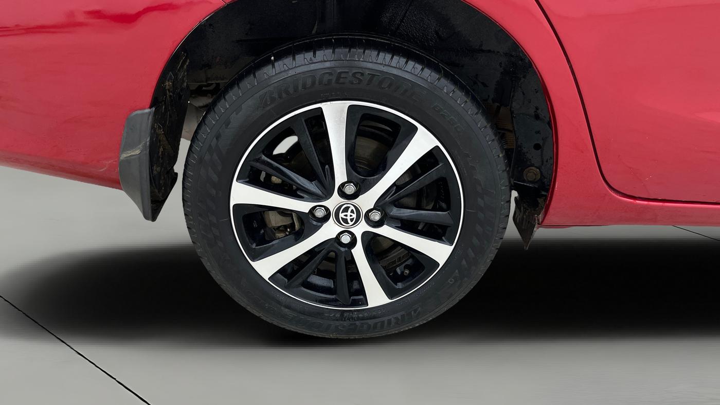 2021 Toyota YARIS V CVT, Petrol, Automatic, 1,07,004 km, Right Rear Wheel