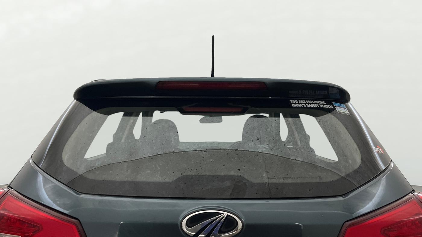 2021 Mahindra XUV300 W6 1.2 PETROL, Petrol, Manual, 54,459 km, Rear Windshield
