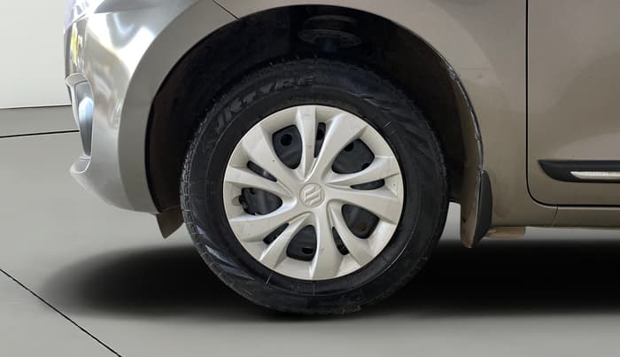 2022 Maruti Swift VXI AMT, Petrol, Automatic, 33,697 km, Left Front Wheel