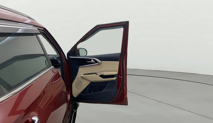 2023 KIA CARENS LUXURY PLUS 1.5 DIESEL AT 7 STR, Diesel, Automatic, 34,502 km, RHS Front Door