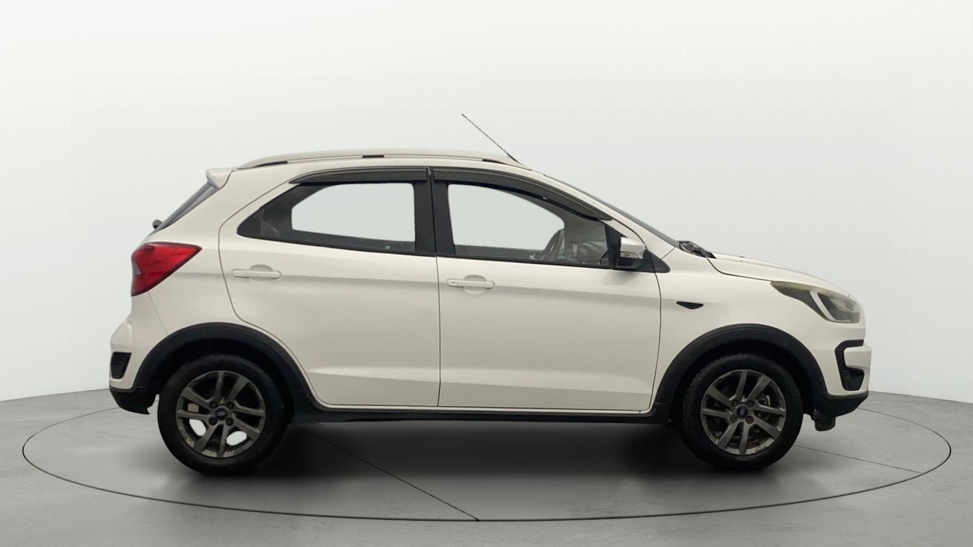 2019 Ford FREESTYLE TITANIUM 1.2 PETROL, Petrol, Manual, 1,22,069 km, Right Side View