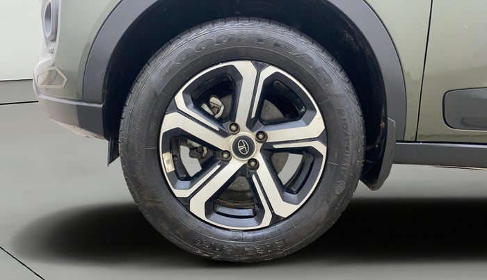2022 Tata NEXON XZA PLUS (HS) PETROL, Petrol, Automatic, 31,173 km, Left Front Wheel