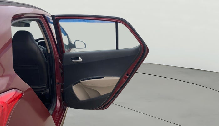 2015 Hyundai Grand i10 SPORTZ 1.2 KAPPA VTVT, Petrol, Manual, 1,02,001 km, RHS Rear Door