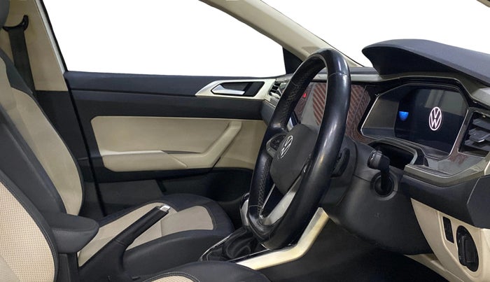 2023 Volkswagen VIRTUS TOPLINE TSI 1.0 AT, Petrol, Automatic, 74,418 km, Right Side Front Door Cabin