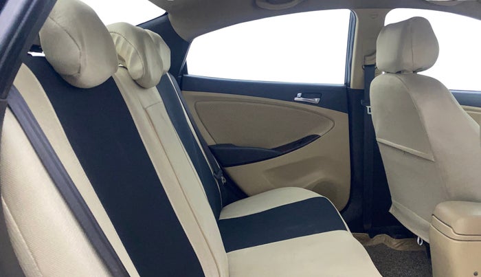 2013 Hyundai Verna FLUIDIC 1.6 CRDI SX, Diesel, Manual, 1,07,728 km, Right Side Rear Door Cabin