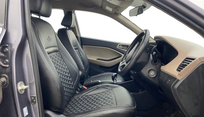 2017 Hyundai Elite i20 ASTA 1.4 CRDI, Diesel, Manual, 1,22,418 km, Right Side Front Door Cabin