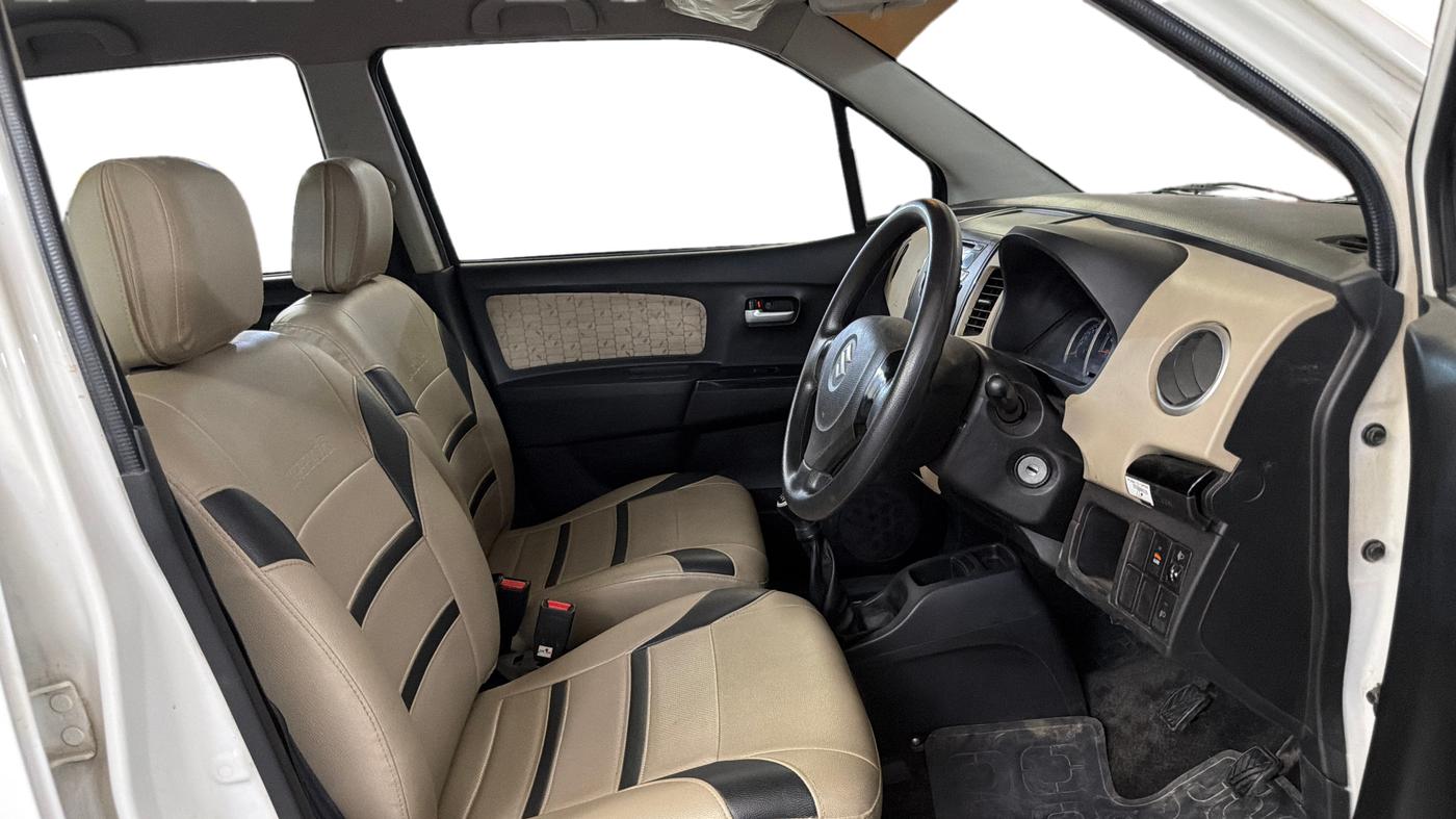 2017 Maruti Wagon R 1.0 VXI, Petrol, Manual, 20,374 km, Right Side Front Door Cabin